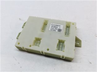 13-14 MERCEDES ML350 ML550 ML63 AMG (W166) REAR SIGNAL ACQUISITION MODULE (SAM) — exact item pictured